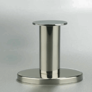 Colgador de albornoz en acero inoxidable AISI304 con base embellecedora