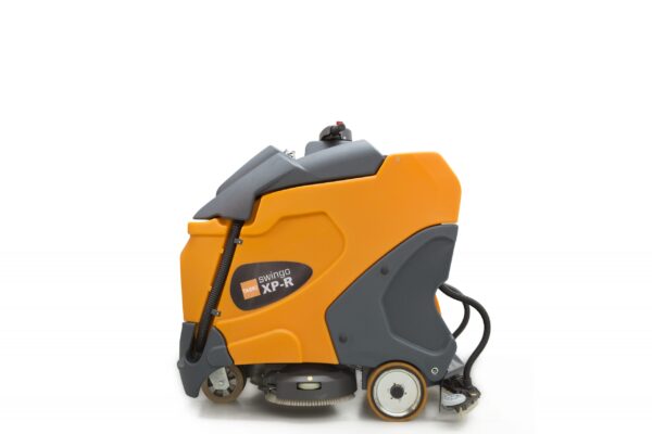 Fregadora con conductor TASKI swingo XPR 113L con tecnologías IntelliFlow e IntelliTrail integradas